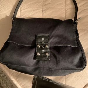 ✨INVENTORY SALE ✨☀️FENDI black Mama bag☀️☀️